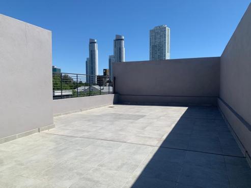 Oportunidad! Exclente departamento con terraza exclusiva.