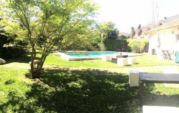 Casa en El Mejor Barrio de Castelar - 250m²