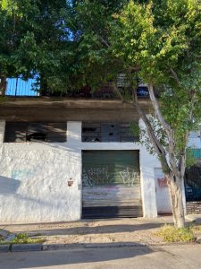 Se escuchan ofertas Venta galpón c/vivienda ideal inversión