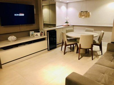 Apartamento com 3 Quartos e 2 banheiros à Venda, 69 m²