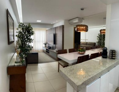 Apartamento com 2 Quartos e 2 banheiros à Venda, 61 m²